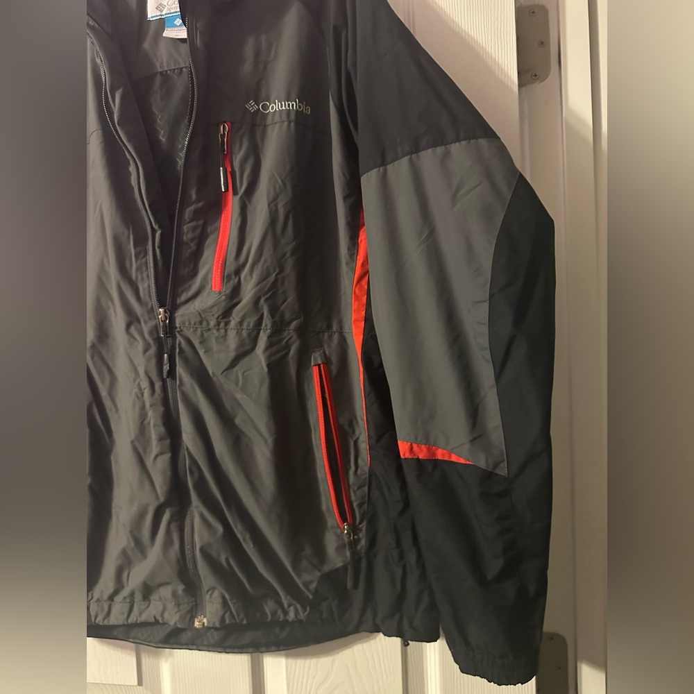 Columbia Two-Tone Jacket with Red Highlights - Picture 6 of 10